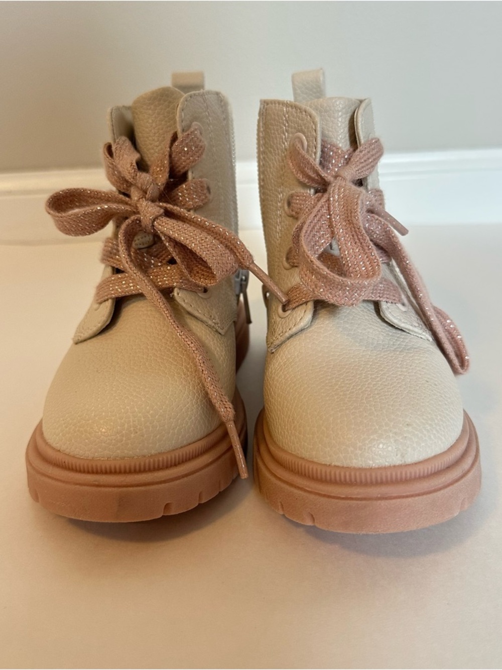 Cat & Jack Amaya Lace‑Up Combat Boots Ivory Pink Glitter Laces Girls Size 9‎